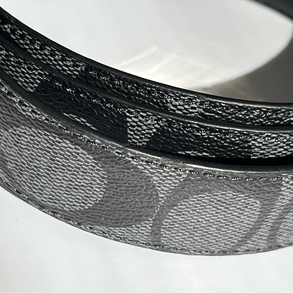 Unisex Coach C Signature Roller Buckle Reversible Belt - Picture 5 of 11